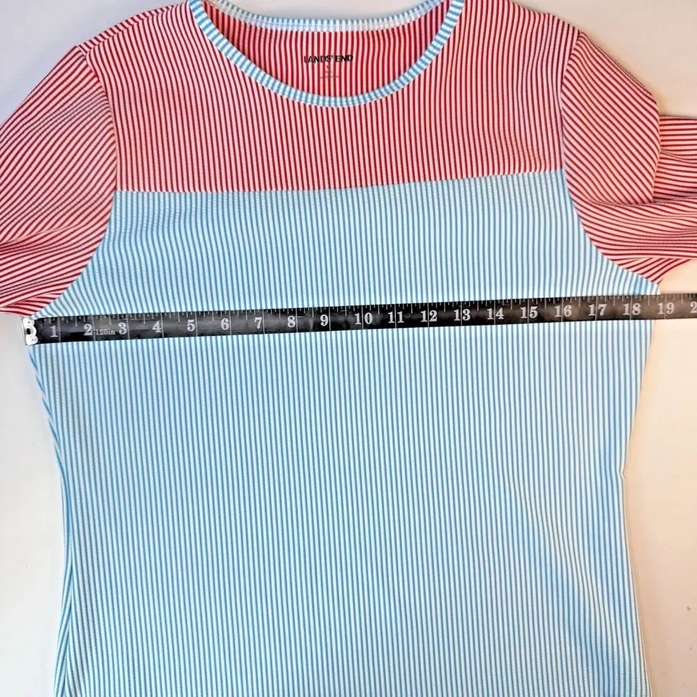 Lands End Girls Seersucker Rash Guard Swim Shirt Medium 10 12 Long Sleeve UPF 50